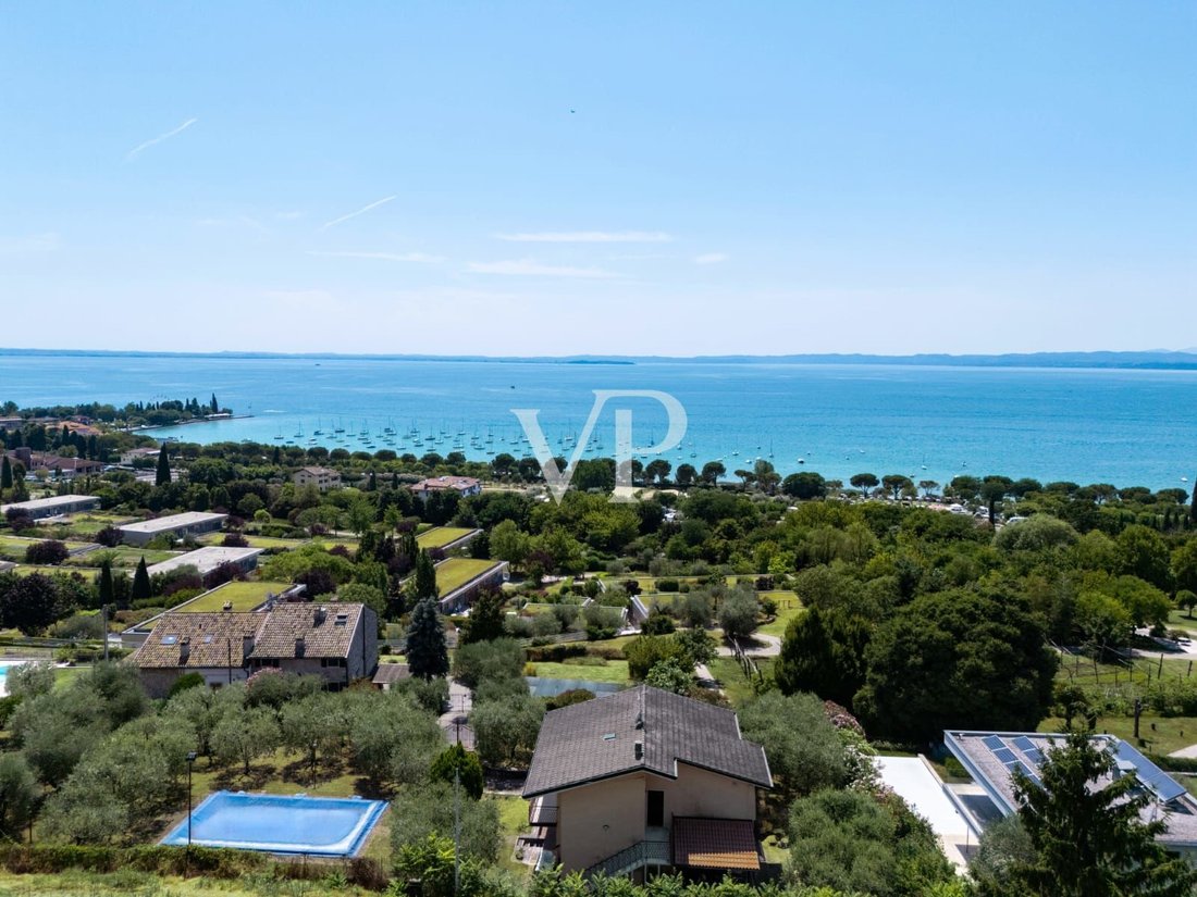 House in Bardolino, Veneto, Italy 2 - 16823631