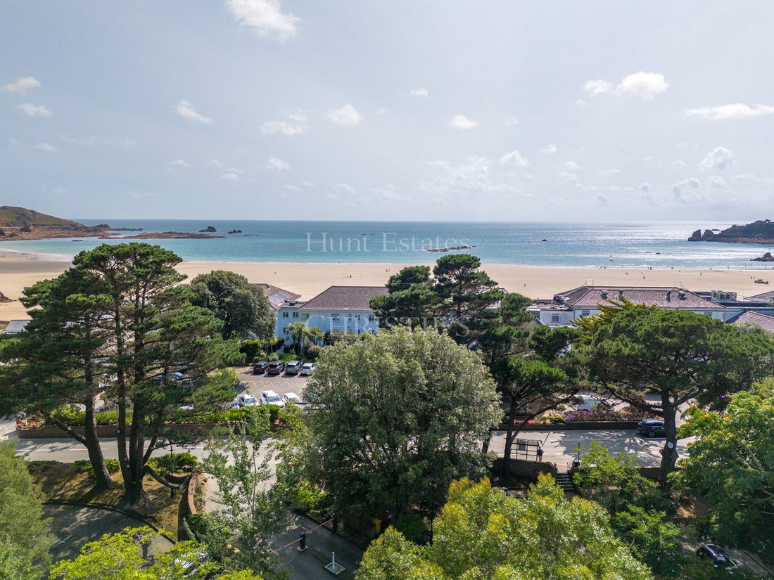 Apartment in Jersey, St Lawrence, Jersey 2 - 16823690