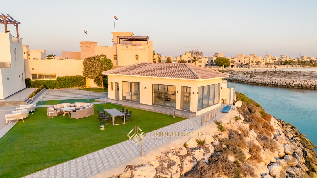 Villa in Al Hamra Village, Ras al-Khaimah Emirate, United Arab Emirates 3 - 16824580