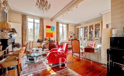 Splendid 19th Century Château, Renovated And Full Of Timeless Charm, Located Just Outside Bordeaux