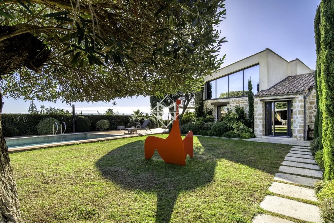 Villa in Cannes, Provence-Alpes-Côte d'Azur, France 3 - 16825057