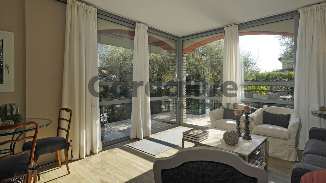 House in Colombare, Sirmione, Lombardy 2 - 16827239