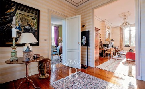 Splendid 19th Century Château, Renovated And Full Of Timeless Charm, Located Just Outside Bordeaux