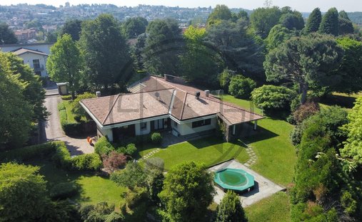 Villa in Brugnola, Cantu, Lombardy 1