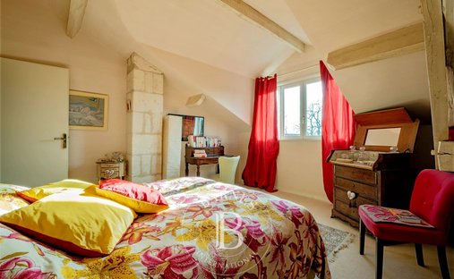 Splendid 19th Century Château, Renovated And Full Of Timeless Charm, Located Just Outside Bordeaux