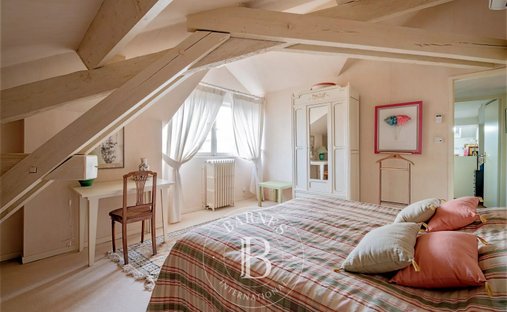 Splendid 19th Century Château, Renovated And Full Of Timeless Charm, Located Just Outside Bordeaux