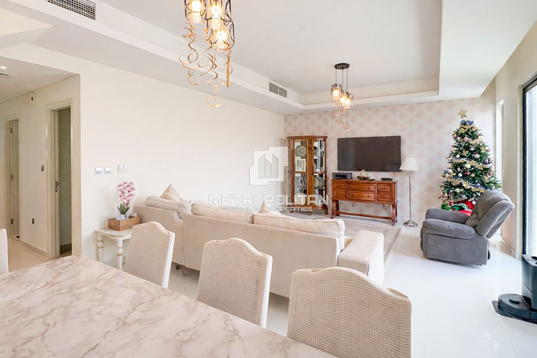 Townhouse in Damac Hills 2, Dubai, United Arab Emirates 1 - 16826358