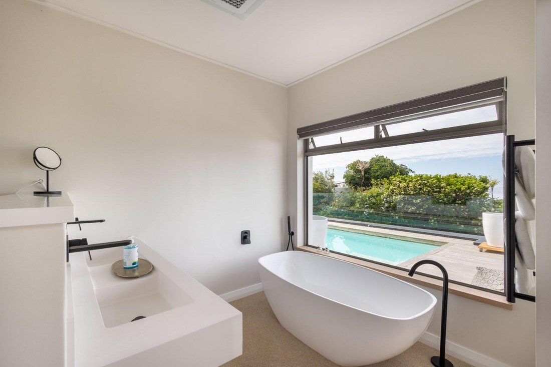 House in Plettenberg Bay, Western Cape, South Africa 4 - 16826645