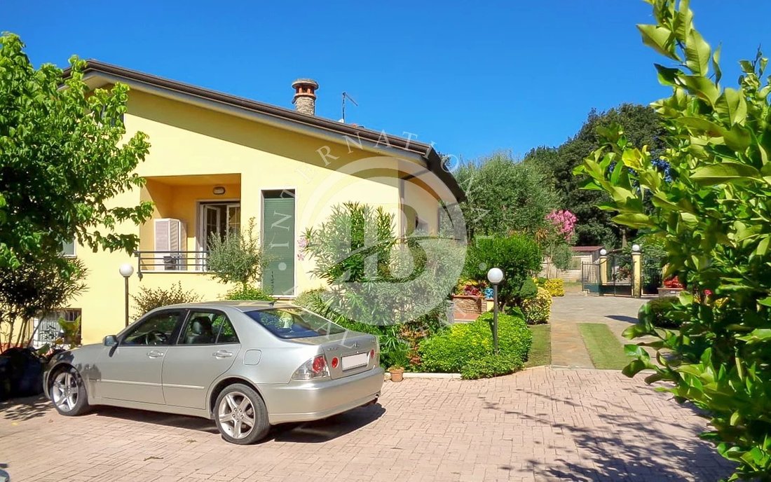 Villa in Capanne-Prato-Cinquale, Montignoso, Tuscany 5 - 16826020