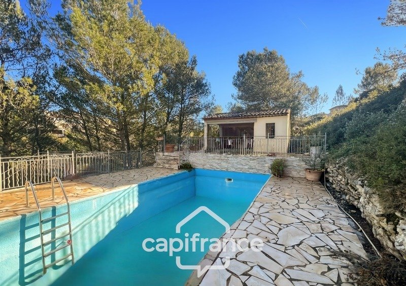 Villa in Mallemort, Provence-Alpes-Côte d'Azur, France 2 - 16826592