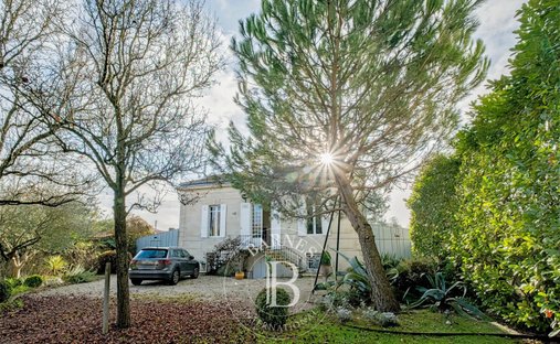 House in Saint Bruno-Saint Augustin, Bordeaux, France 1