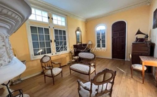 Castle for Sale in Amboise, Centre-Val de Loire, France