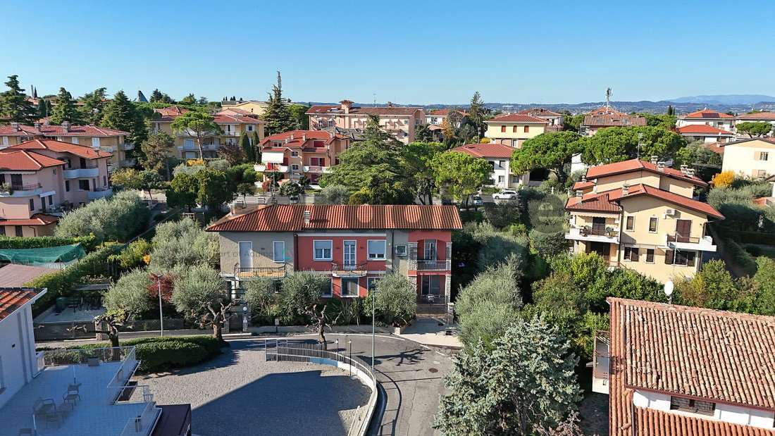 House in Colombare, Sirmione, Lombardy 2 - 16827239