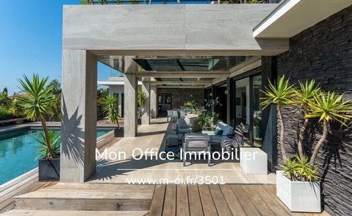 Villa in Boulouris, Saint-Raphaël, France 1