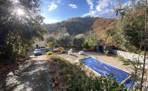 House in Nord-Hameaux, Contes, France 1