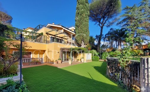 Villa in Farnesina - Camilluccia, Rome, Italy 1