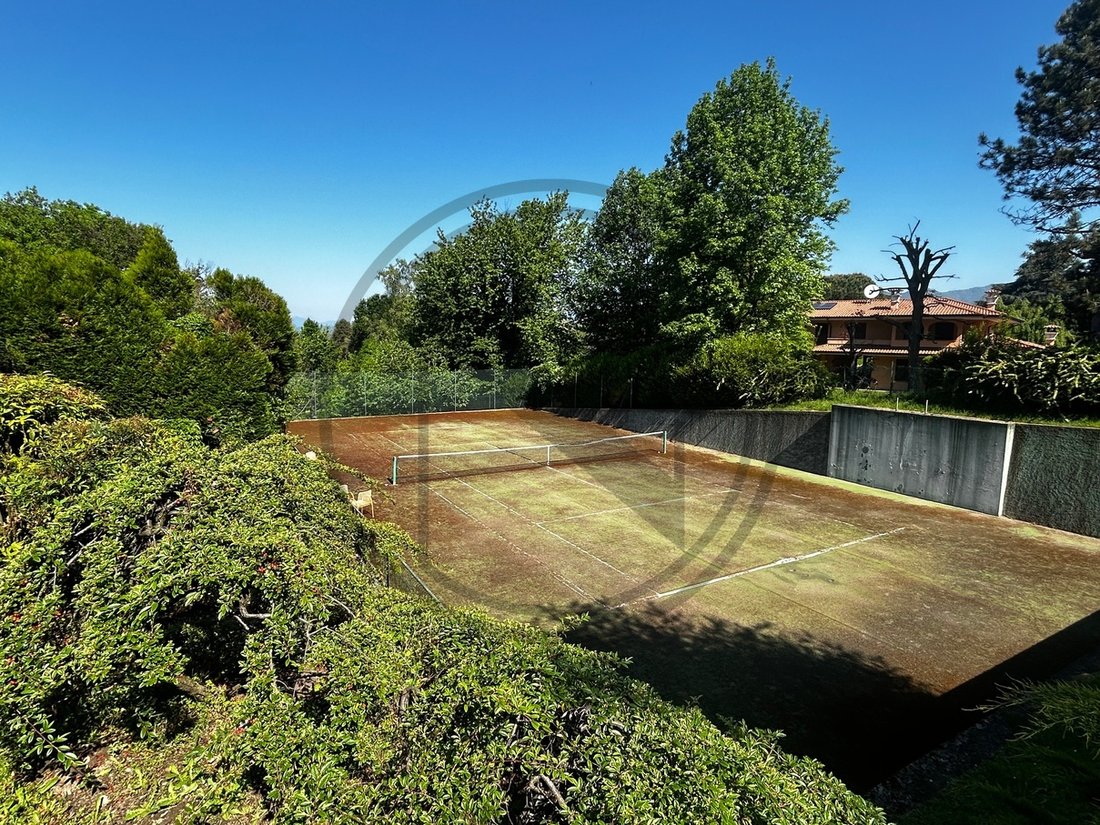 Villa in Brugnola, Cantu, Lombardy 2 - 16826063