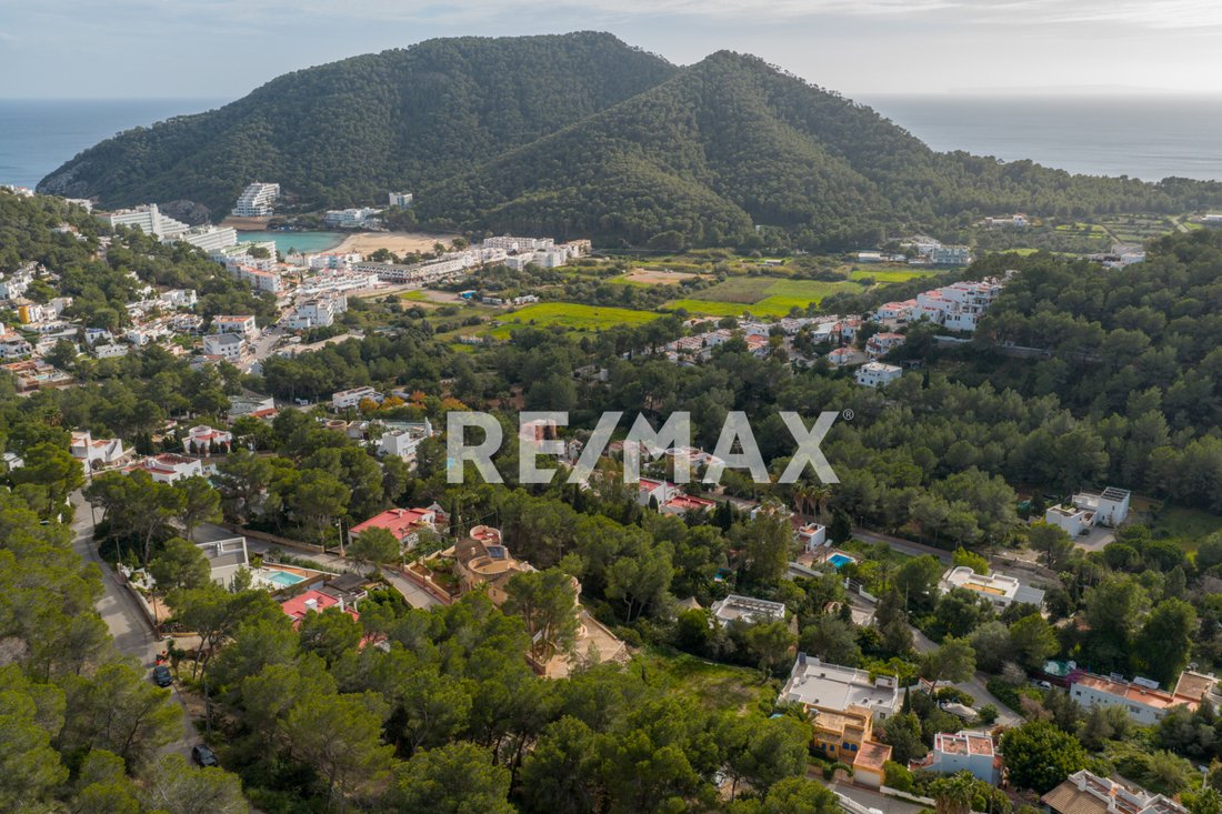 Finca in Cala Llonga, Ibiza, Santa Eularia des Riu, Balearic Islands 3 - 16827953