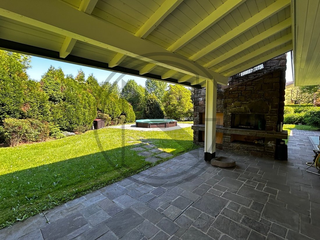 Villa in Brugnola, Cantu, Lombardy 4 - 16826063