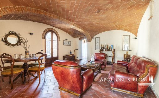 Castle for Sale in Serre di Rapolano, Tuscany, Italy