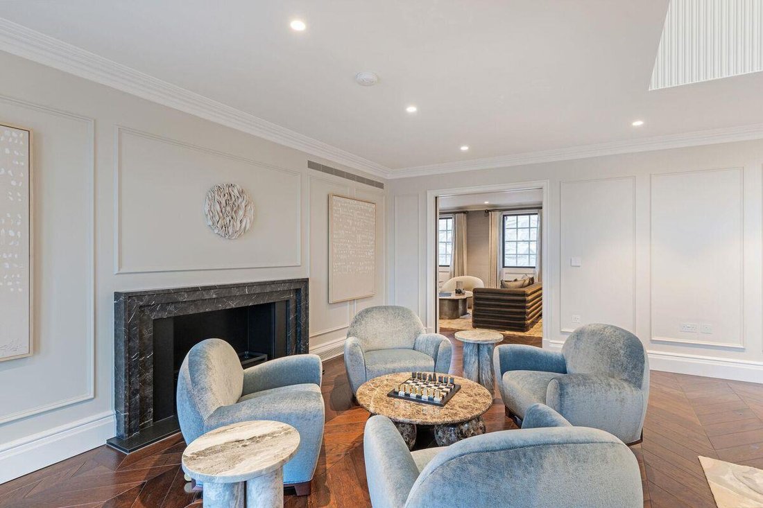 Apartment in Belgravia, Westminster, England 3 - 16827853