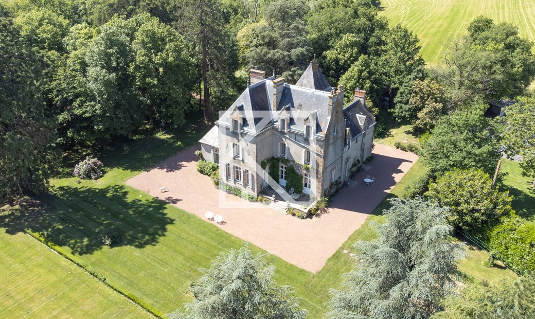 Manor For Sale, 12 Rooms Mauléon 79700