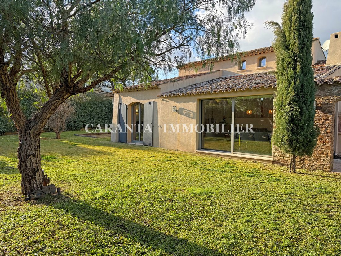Villa in Le Plan-de-la-Tour, Provence-Alpes-Côte d'Azur, France 1 - 16826192