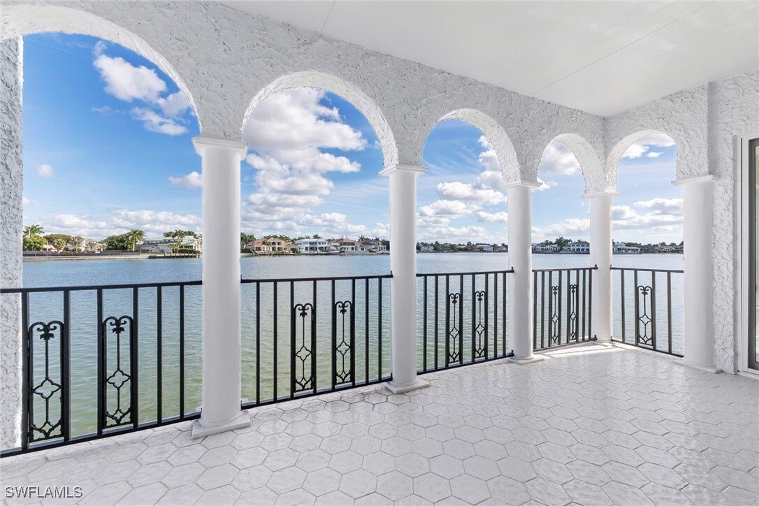 Condo in Naples, Florida, United States 2 - 16289839