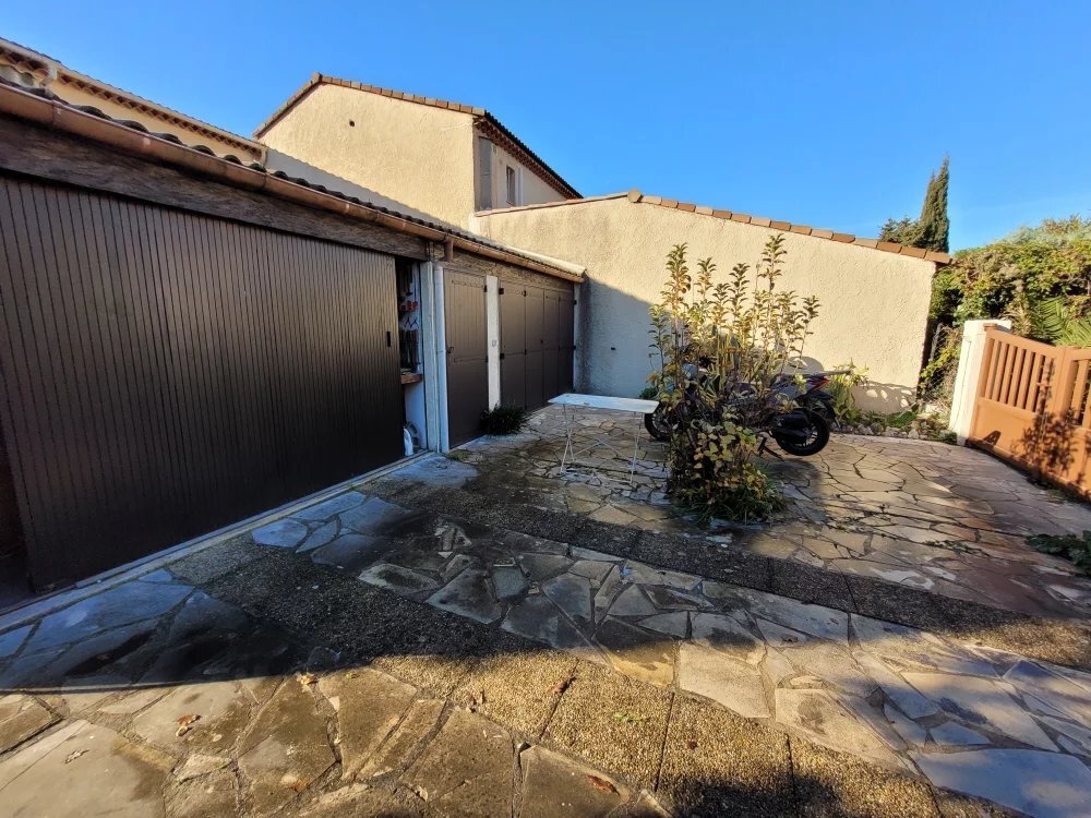 Villa in Grasse, Provence-Alpes-Côte d'Azur, France 3 - 16826316