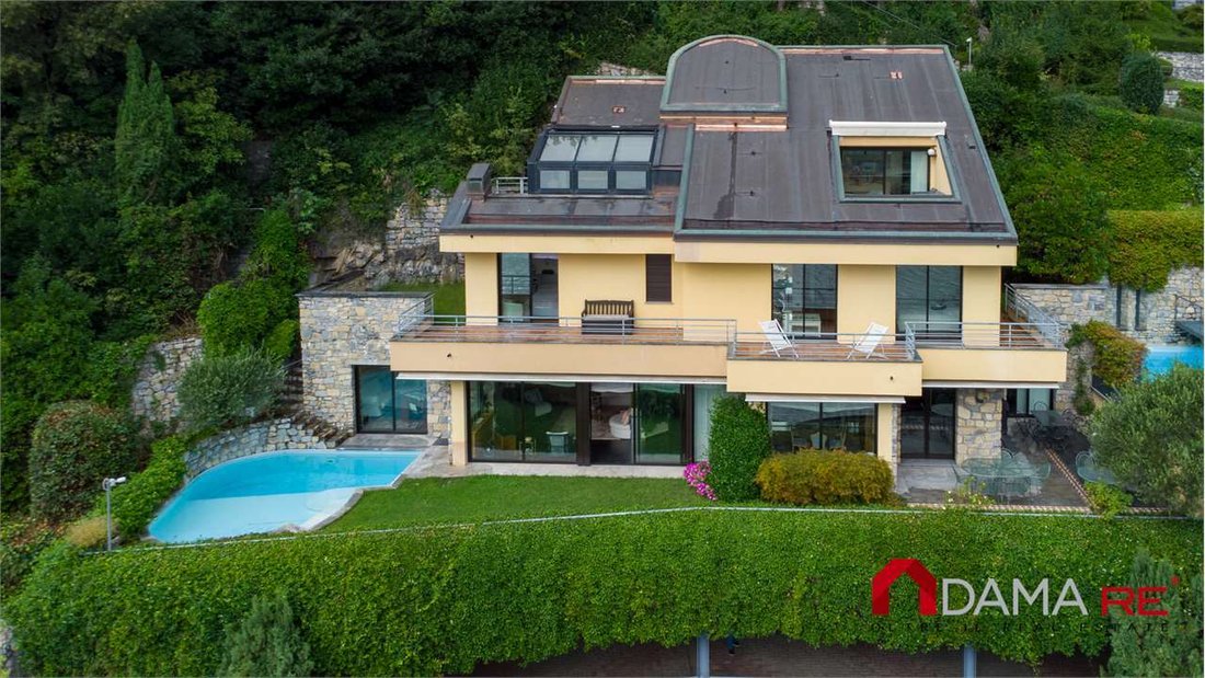 Villa in Western Lake Center, Como, Lombardy 1 - 16826561
