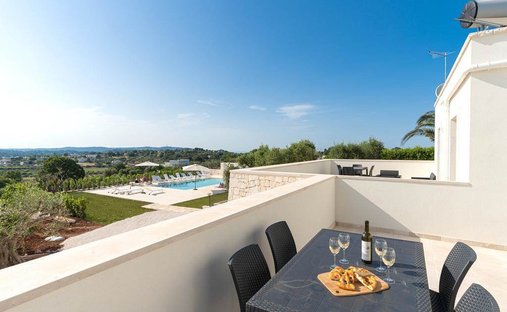 Villa a Locorotondo, Puglia, Italia 1