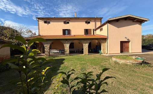 Riparbella, Tuscany, Italy 1