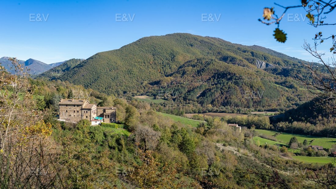 Country House in Pietralunga, Umbria, Italy 3 - 16824868