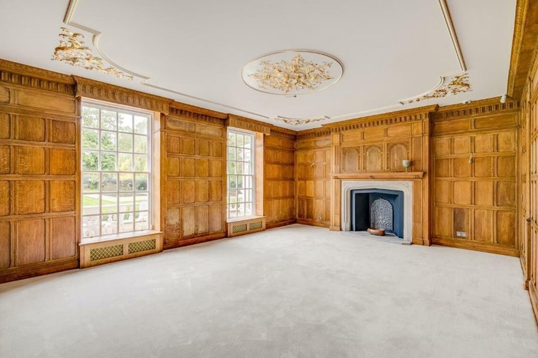 House in Hampstead Garden Suburb, Barnet, England 3 - 16826022
