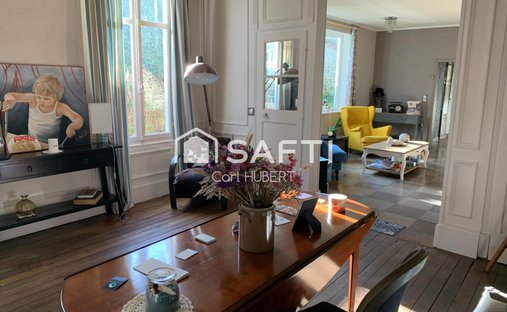 Castle for Sale in Saint-Valery-sur-Somme, Hauts-de-France, France