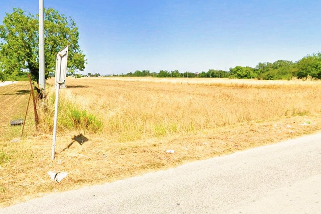 Land in Monte Roberto, Marche, Italy 2 - 16827242