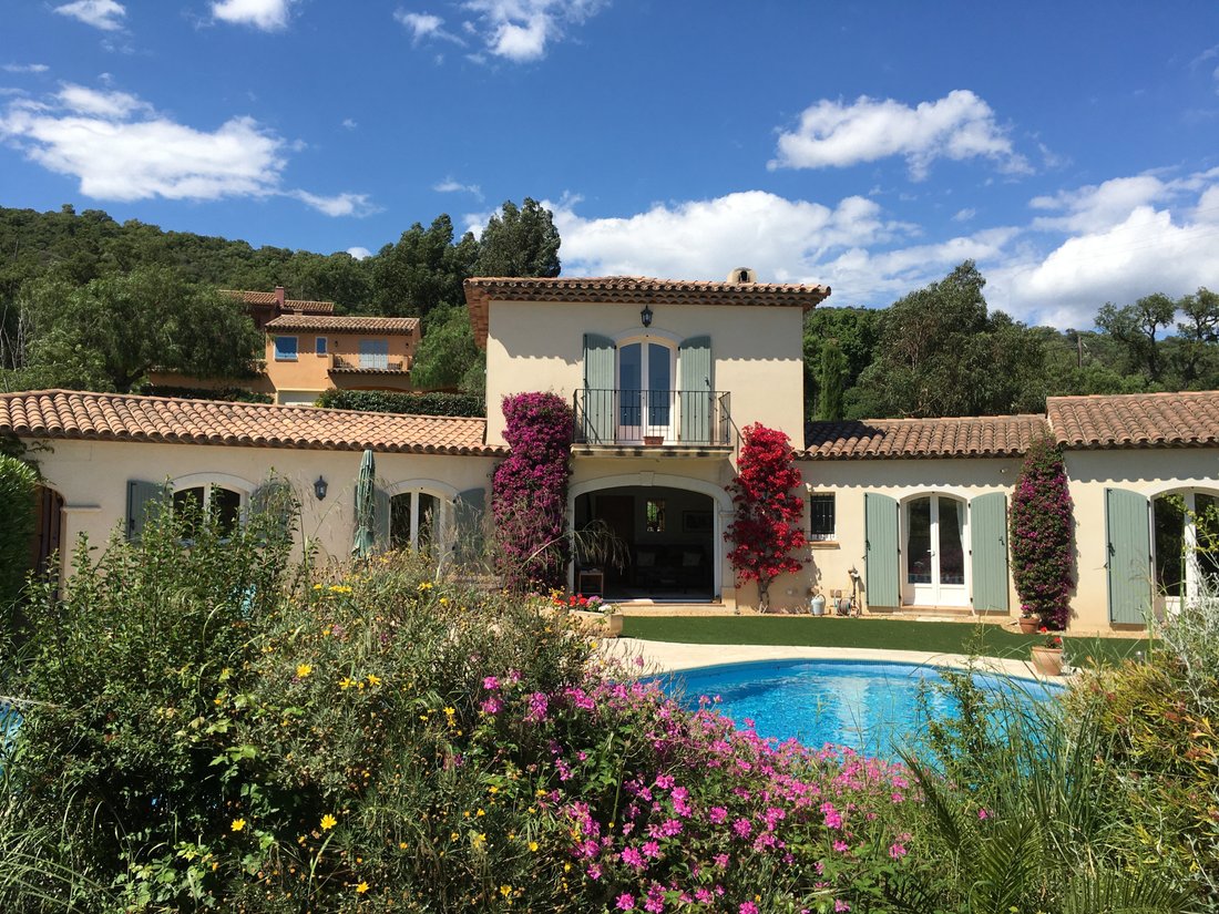 Villa in Le Plan-de-la-Tour, Provence-Alpes-Côte d'Azur, France 1 - 16826210