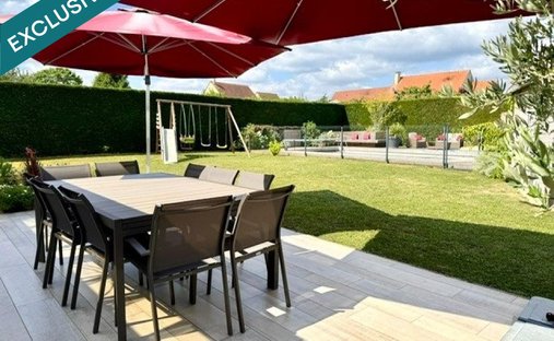 Castle for Sale in Oigny-en-Valois, Hauts-de-France, France