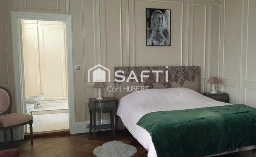 Castle for Sale in Saint-Valery-sur-Somme, Hauts-de-France, France