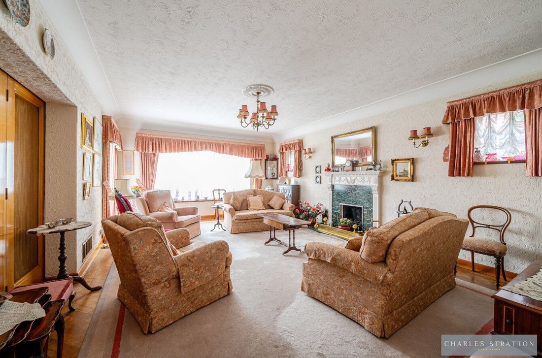 House in Gidea Park, Romford, England 5 - 16825033