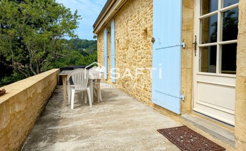 Castle for Sale in Sarlat-la-Canéda, Nouvelle-Aquitaine, France