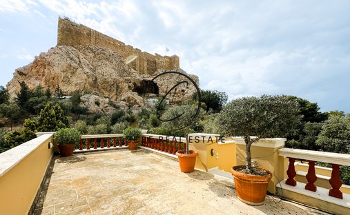 House in 1st District of Athens, Athens, Greece 1