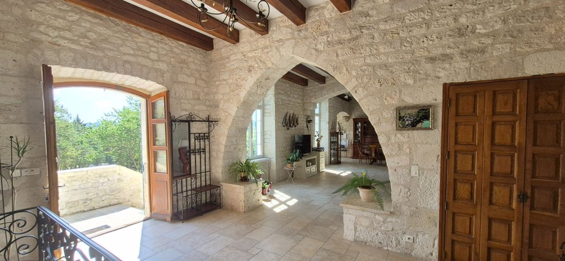 Estate in Montcuq-en-Quercy-Blanc, Occitania, France 4 - 16276802