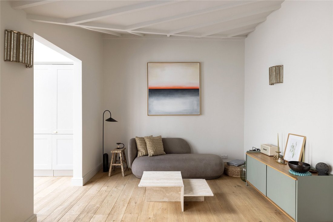 Apartment in Holland Park, Kensington And Chelsea, England 1 - 16825095