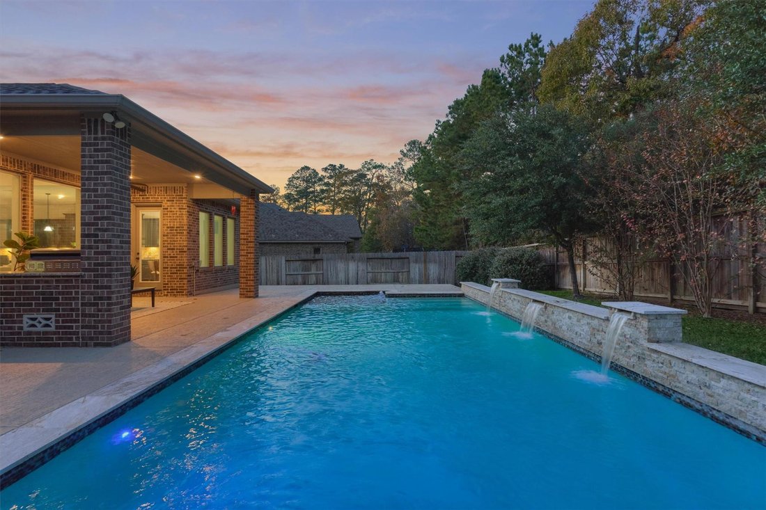 House in Pinehurst, Texas, United States 2 - 16826974