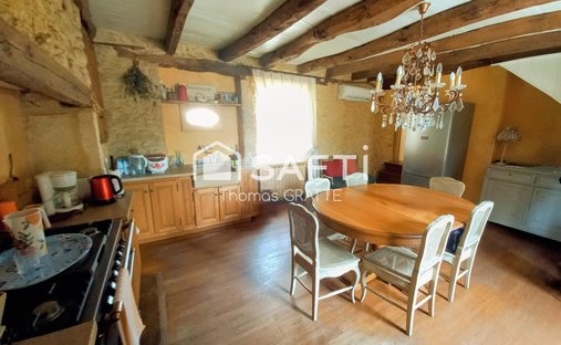 Castle for Sale in Sarlat-la-Canéda, Nouvelle-Aquitaine, France