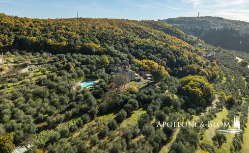 Castle for Sale in Serre di Rapolano, Tuscany, Italy