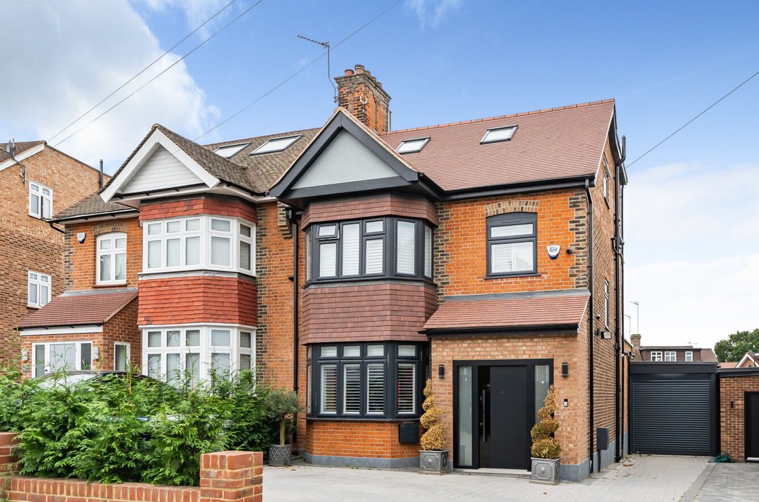 House in Barnet, England 1 - 16824966