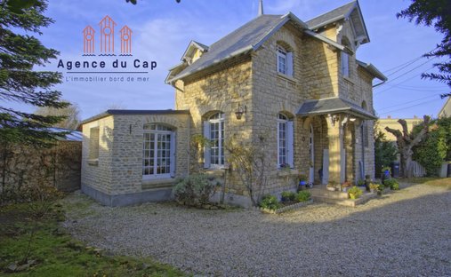 North Caen, Castle (12 Bedrooms) By The Seaside With Outbuildings Set In 1.1 Ha (2.47 Acres) Of Encl