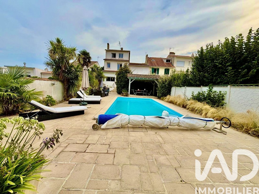 House in Le Chay-Les Gardes, Royan, France 2 - 16820762